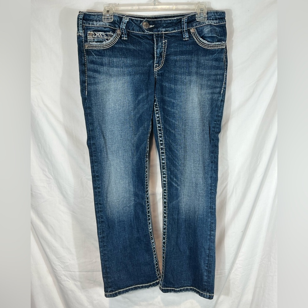 Women's Silver Jeans Tuesday Low Rise Crop Women's size 32 Med wash, Excellent